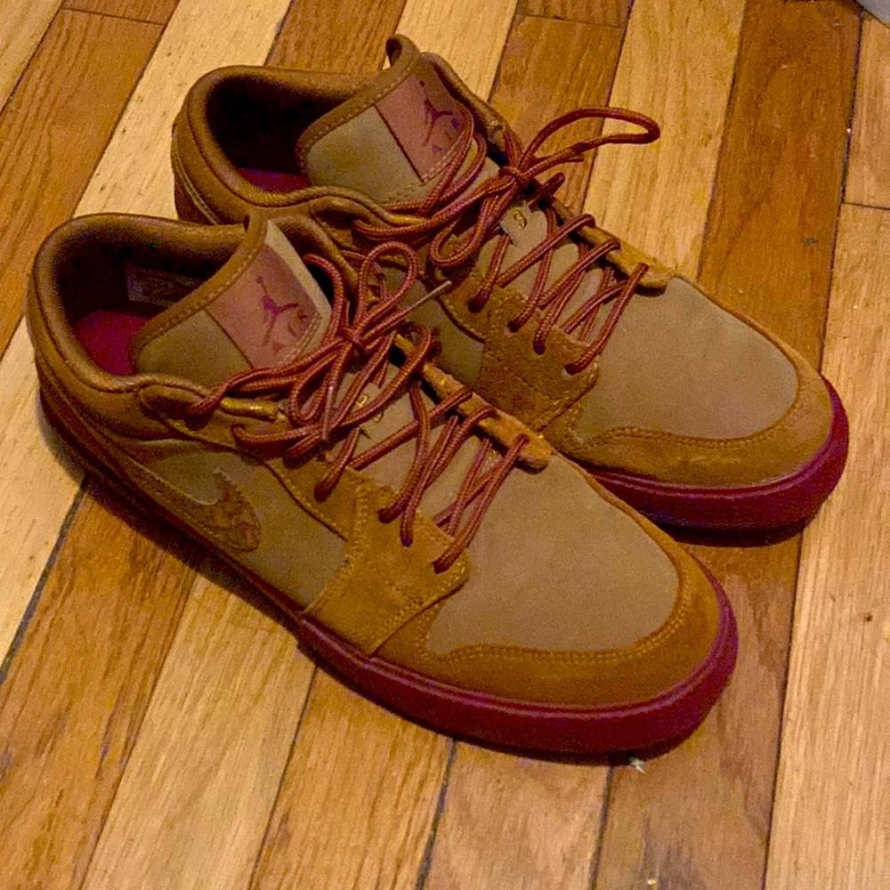 Air Jordans 1s low